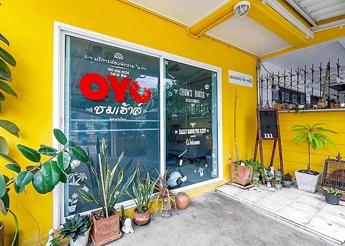 ホテル Oyo 941 Choms House At Sapanmai