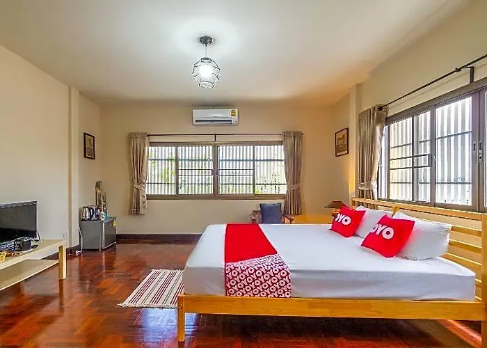 ホテル Oyo 941 Choms House At Sapanmai