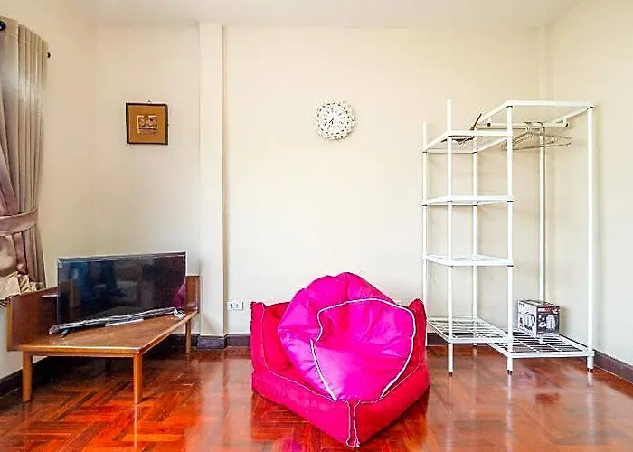 Oyo 941 Choms House At Sapanmai ホテル バンコク都